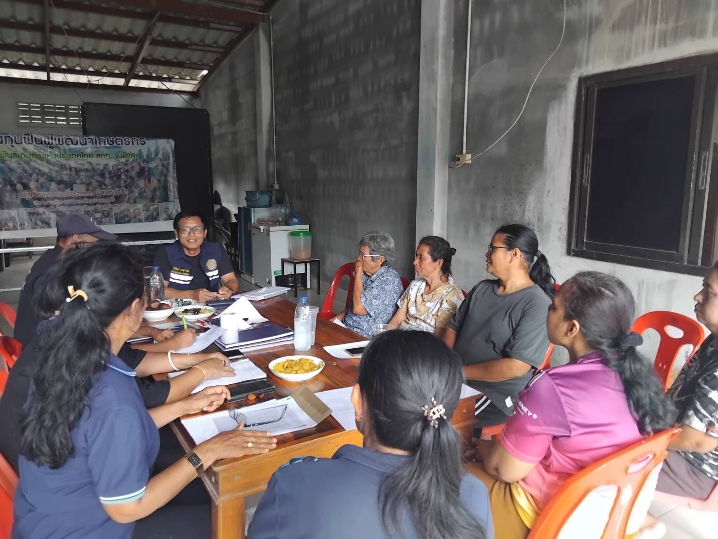 กลุ่มบริหารจัดการด้านการประมง ตรวจสอบพื้นที่จากการที่ได้   รับแจ้งมีการใช้เครื่องมืออวนล้อมจับ ในพื้นที่ หมู่ที่ 4  ตำบลพนางตุง อำเภอควนขนุน จังหวัดพัทลุง พร้อมประชาสัมพันธ์ การห้ามใช้เครื่องมือประมงบางชนิด ในช่วงฤดูสัตว์น้ำจืดมีไข่ วางไข่  และเลี้ยงตัวอ่อน และเครื่องมือประมงผิดกฎหมาย  ณ ที่ทำการองค์กรชุมชนประมงท้องถิ่น กลุ่มแปรรูปสัตว์น้ำบ้านหนำวัว  หมู่ที่ 8 ตำบลเกาะเต่า อำเภอป่าพะยอม จังหวัดพัทลุง..คลิก