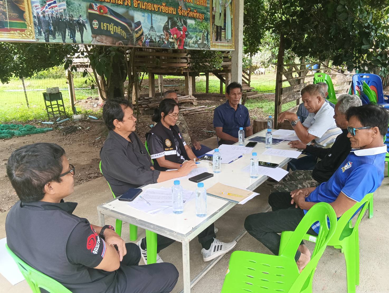 กลุ่มบริหารจัดการด้านการประมง พร้อมด้วย เจ้าหน้าที่ศูนย์วิจัยและพัฒนาประมงน้ำจืดพัทลุง  และประมงอำเภอเขาชัยสน เข้าประชาสัมพันธ์การห้ามใช้เครื่องมือ ประมงบางชนิด ในช่วงฤดูสัตว์น้ำจืดมีไข่ วางไข่ และเลี้ยงตัวอ่อน  พื้นที่จังหวัดพัทลุง และเครื่องมือประมงผิดกฎหมาย?ประชุมคณะทำงานโครงการสร้างความเข้มแข็งกลุ่มการผลิตด้านประมง..คลิก