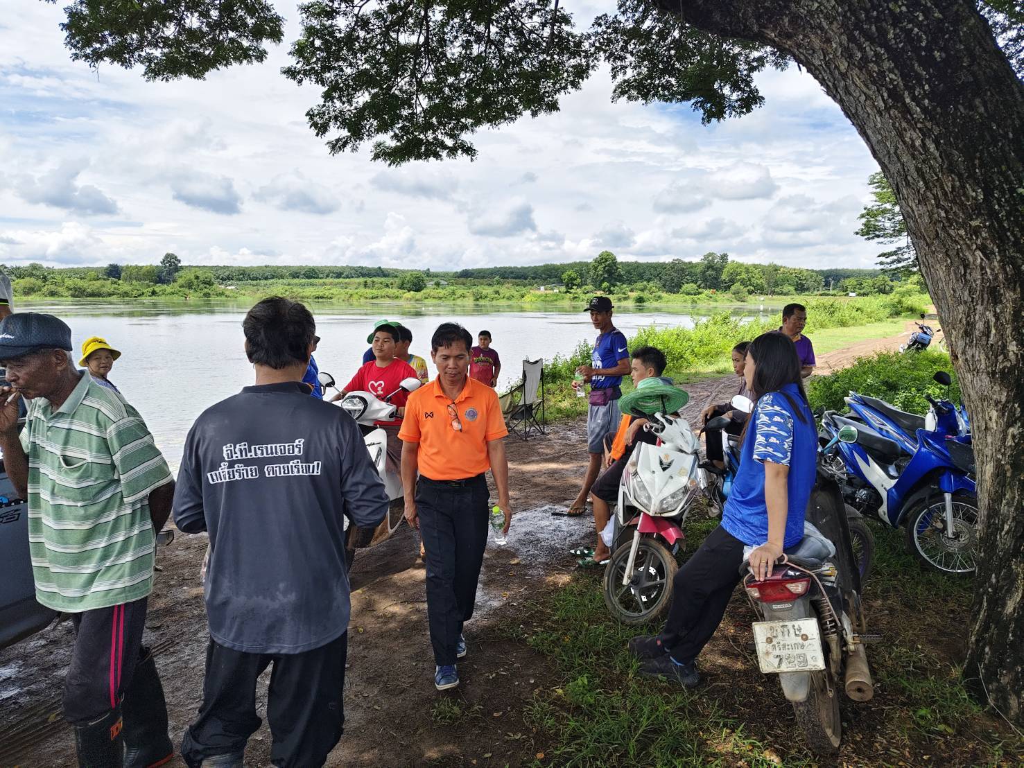 ดำเนินกิจกรรมปล่อยพันธุ์สัตว์น้ำ ภายใต้โครงการบริหารจัดการทรัพยากรประมง ปีงบประมาณ 2568 ณ หนองบ้านจำนรรจ์