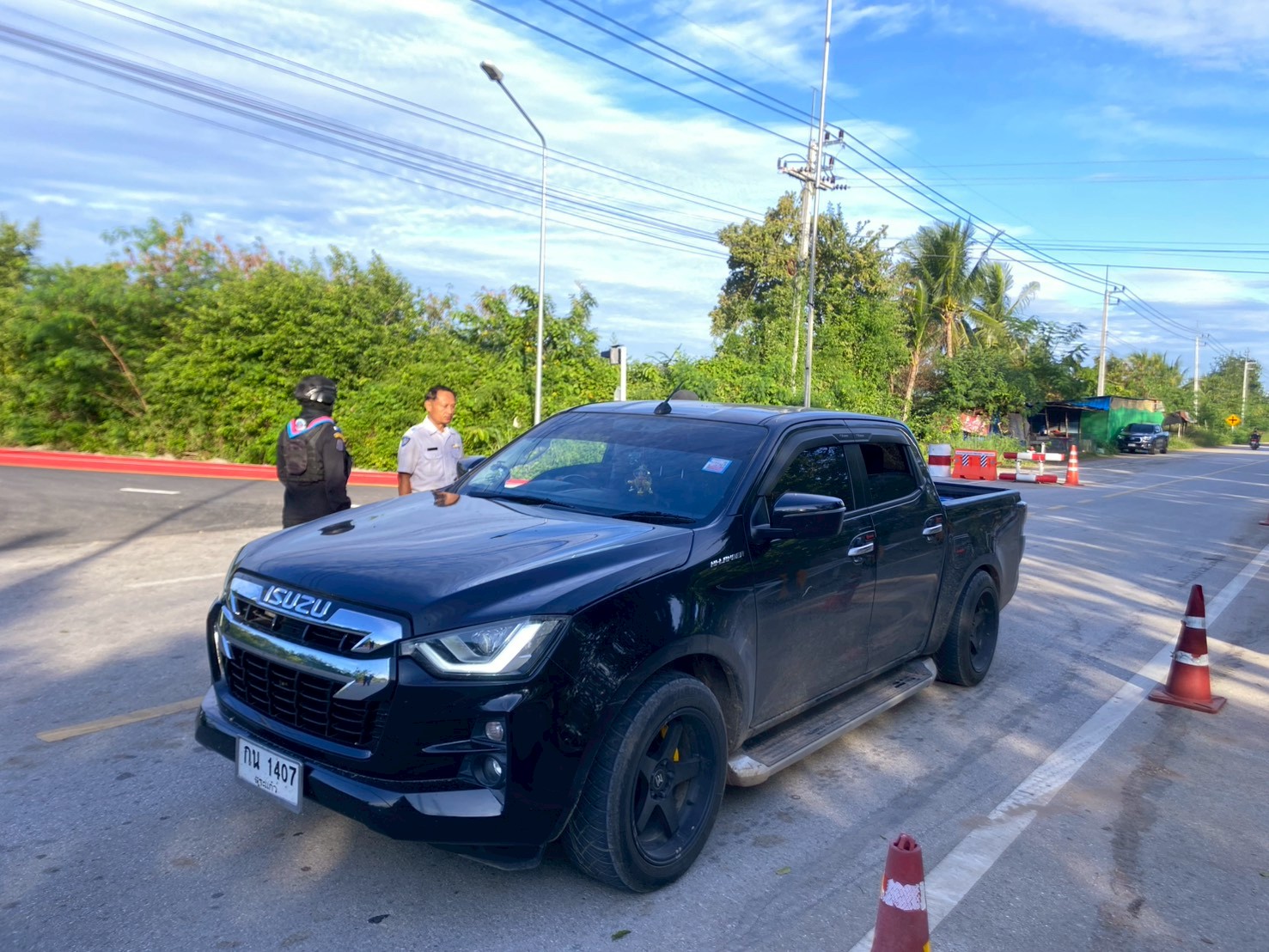 ตรวจบูรณาการ ณ จุดตรวจบ้านนาดง  ตำบลคลองน้ำใส..คลิก