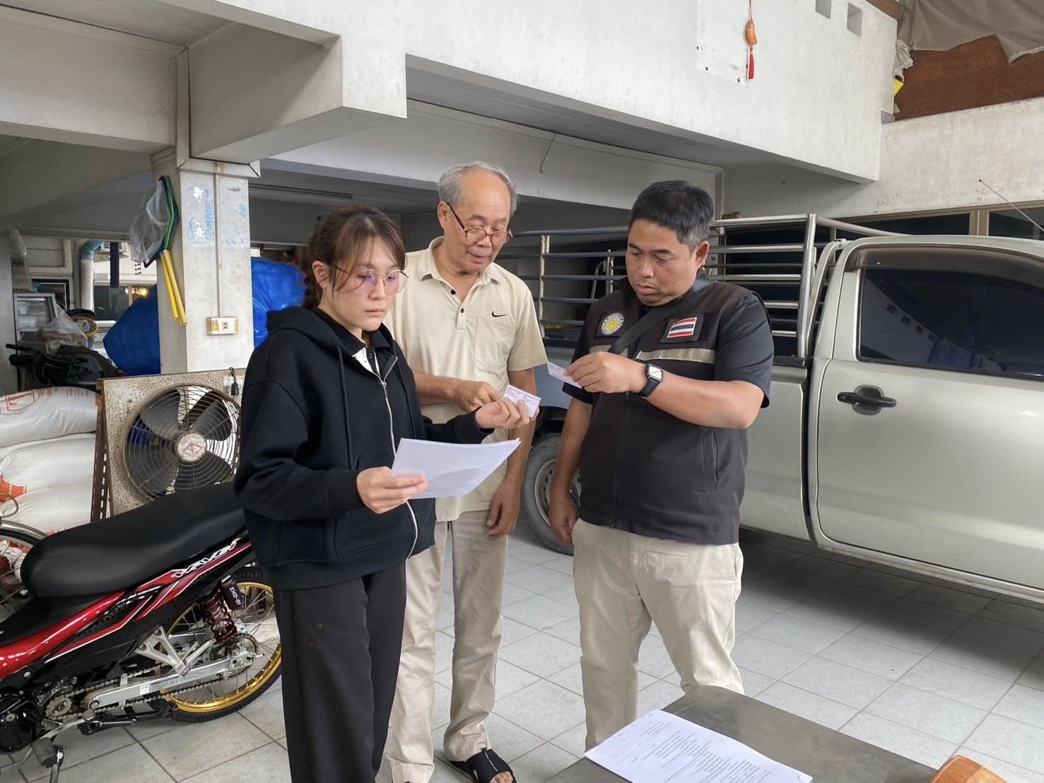 สำนักงานประมงพื้นที่กรุงเทพมหานครลงพื้นที่ให้บริการเกษตรกรด้านการประมง