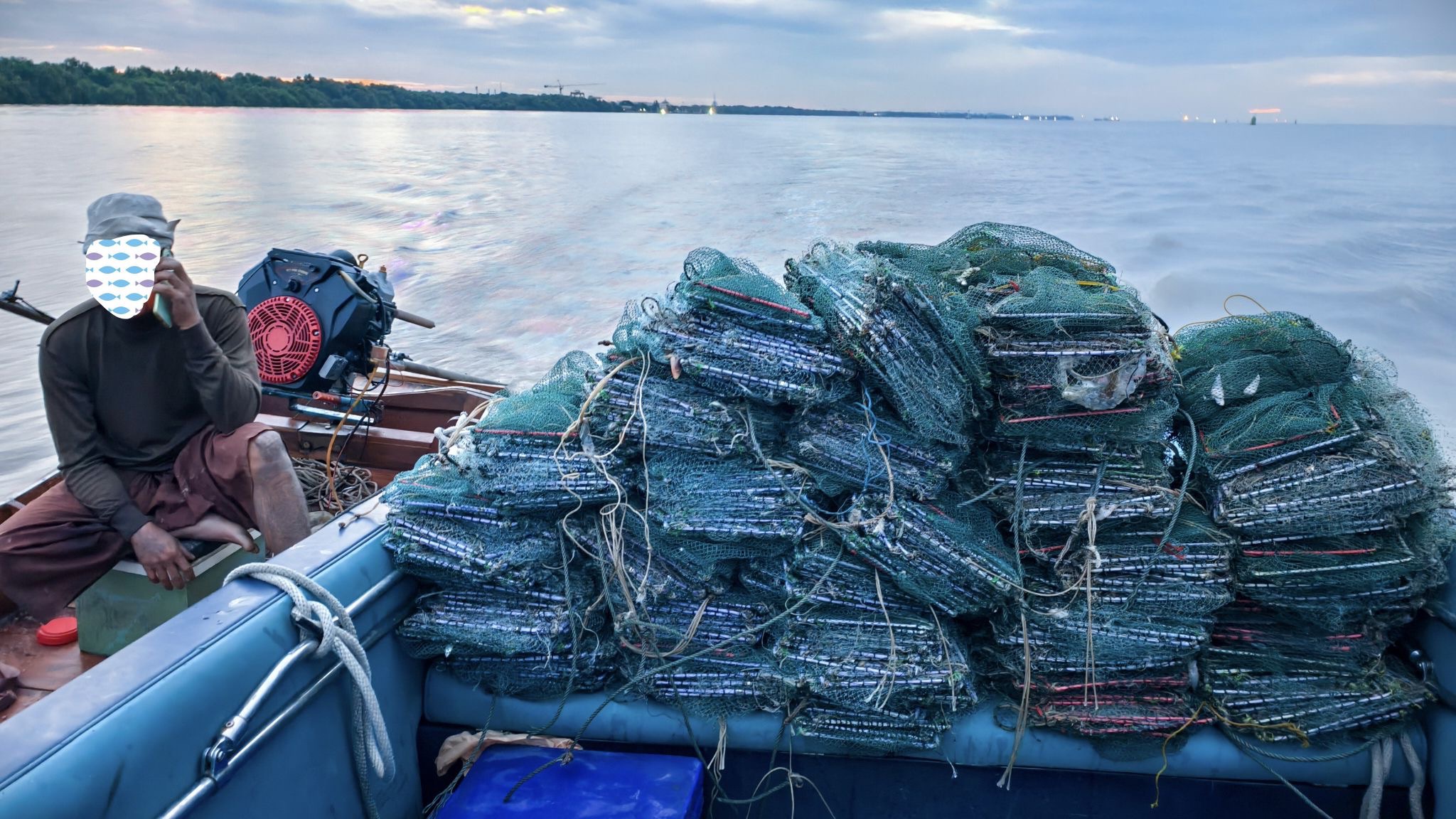 จับกุมเรือประมงเครื่องมือลอบพับได้(ไอโง่) จำนวน 1 คดี