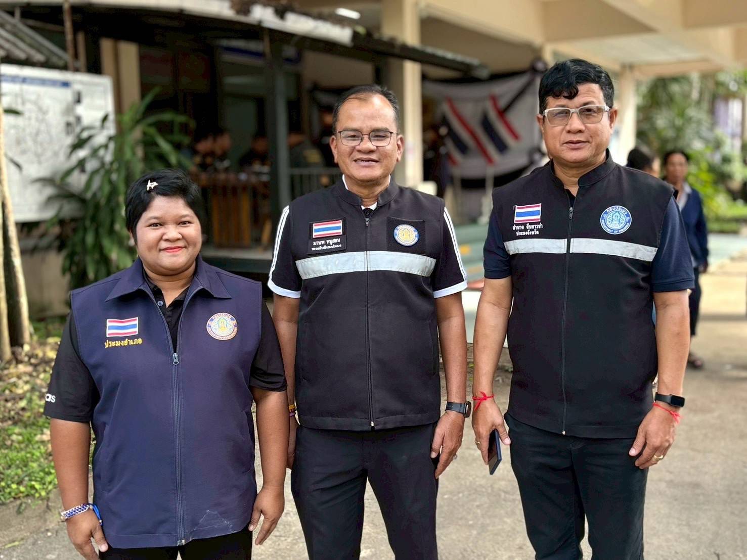 ร่วมต้อนรับรองนายกรัฐมนตรีและรัฐมนตรีว่าการกระทรวงเกษตรและสหกรณ์ (ร้อยเอกธรรมนัส พรหมเผ่า)