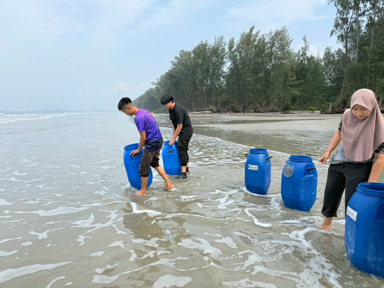 กิจกรรมปล่อยลูกพันธุ์สัตว์น้ำ..คลิก