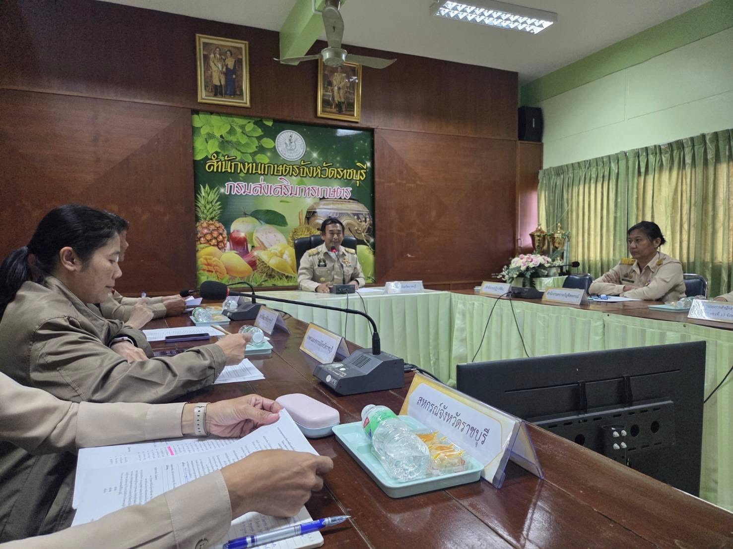 เข้าร่วมประชุมคณะกรรมการโครงการคลินิกเกษตรเคลื่อนที่ในพระราชานุเคราะห์ฯ ระดับจังหวัด..คลิก