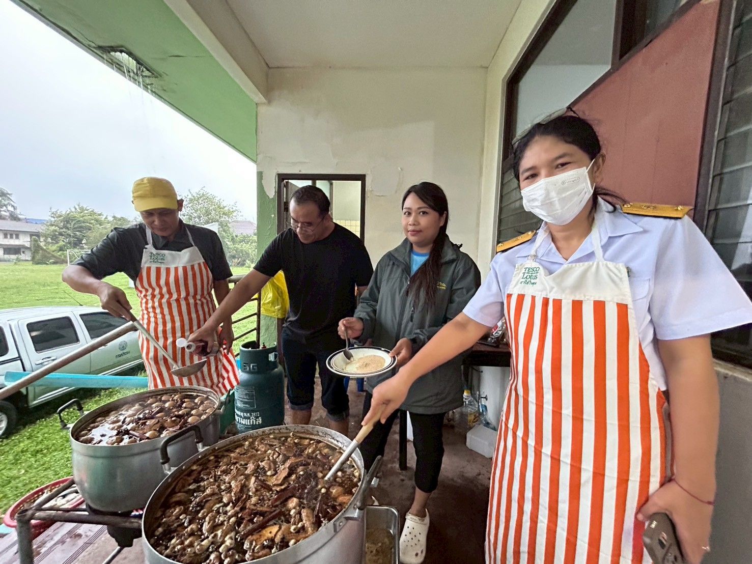 กรมประมง  ร่วมส่งกำลังใจและช่วยเหลือผู้ประสบอุทกภัยและเจ้าหน้าที่ที่ปฏิบัติการช่วยเหลือในทุกพื้นที่ให้ปลอดภัยและขอให้ผ่านพ้นวิกฤตนี้ไปในเวลารวดเร็ว..คลิก