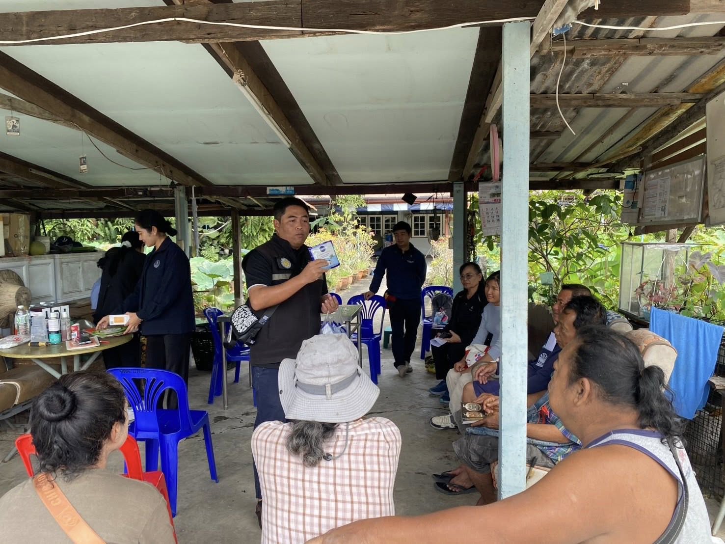 สำนักงานประมงพื้นที่กรุงเทพมหานครลงพื้นที่ให้บริการเกษตรกรด้านการประมง