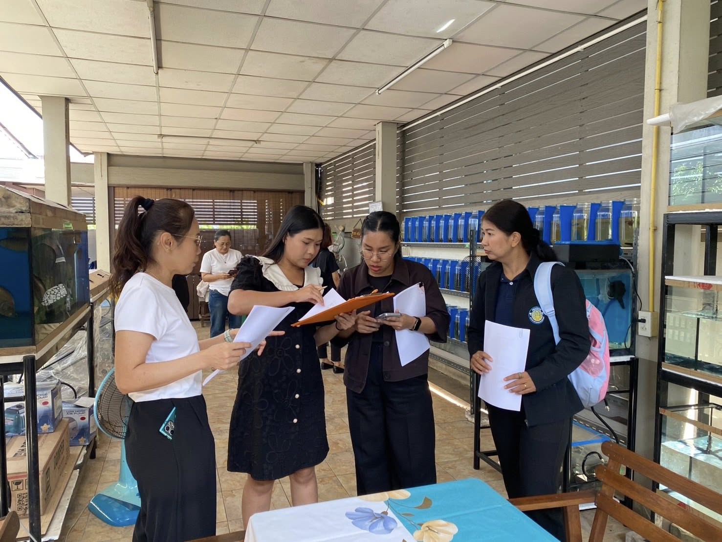 สำนักงานประมงพื้นที่กรุงเทพมหานครลงพื้นที่ตรวจสถานที่ทำการเพาะเลี้ยงสัตว์น้ำชนิดที่ใกล้สูญพันธุ์จากธรรมชาติเพื่อการส่งออก (ม.65) ในพื้นที่เขตลาดกระบัง กรุงเทพมหานคร