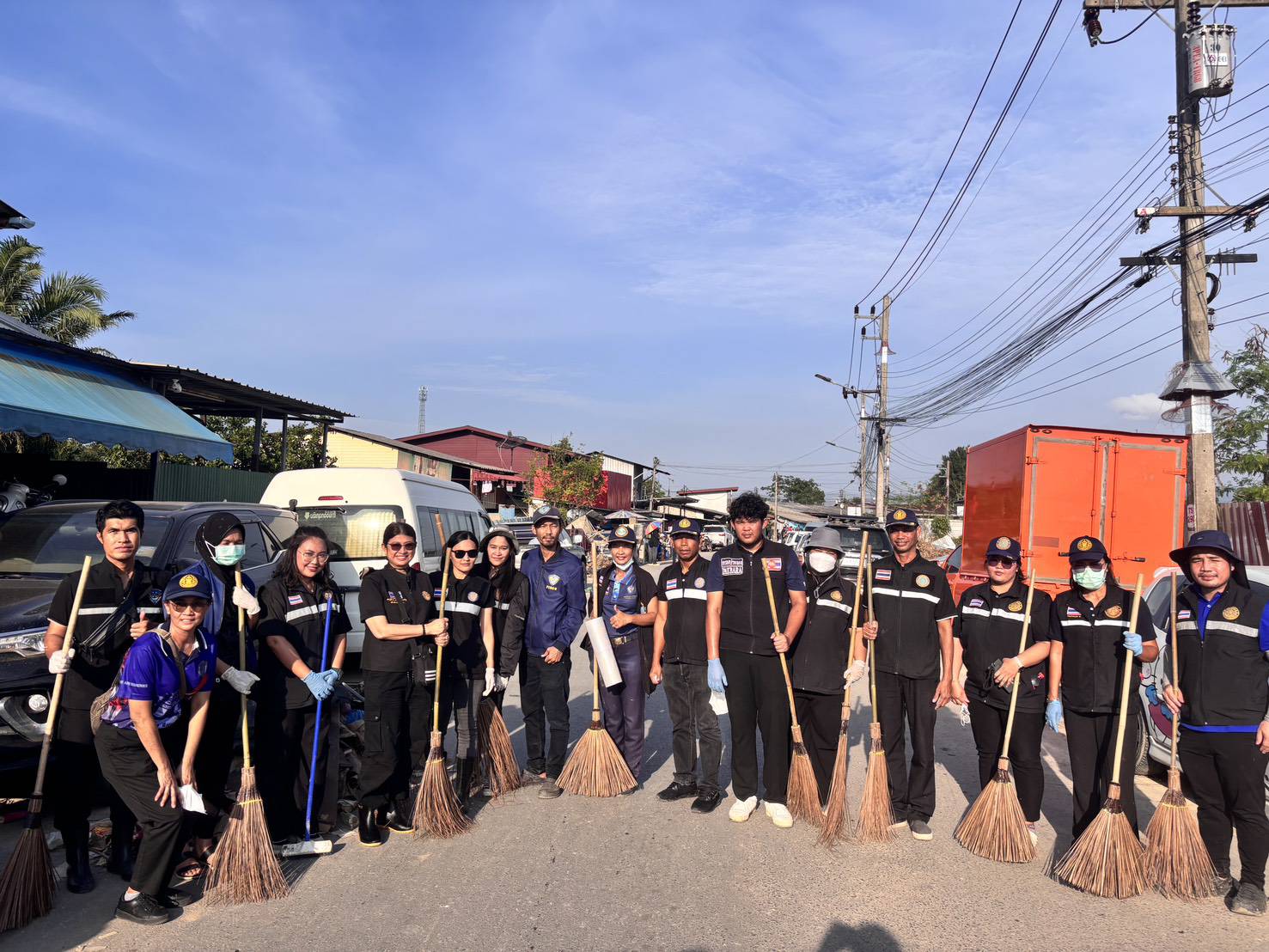 อธิบดีนำทีมกรมประมงลุย Big cleaning เขต 8..คลิก