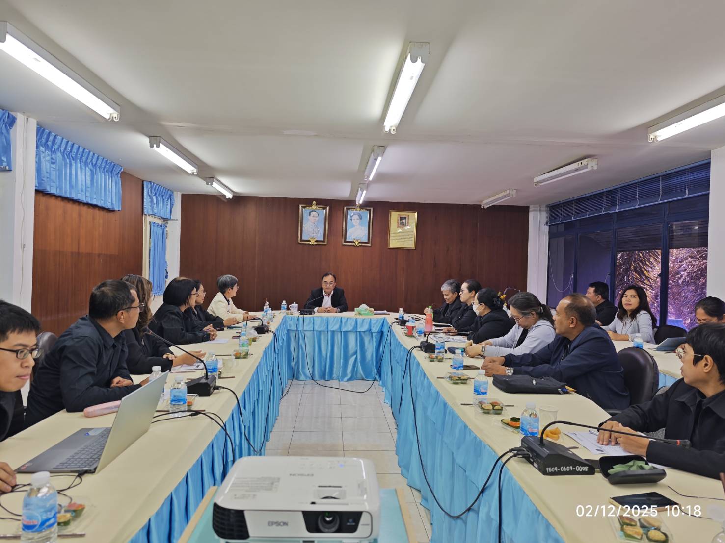 รับฟังปัญหาอุปสรรคในการปฏิบัติงาน และติดตามความก้าวหน้าการซ่อมแซม ปรับปรุงสิ่งก่อสร้าง