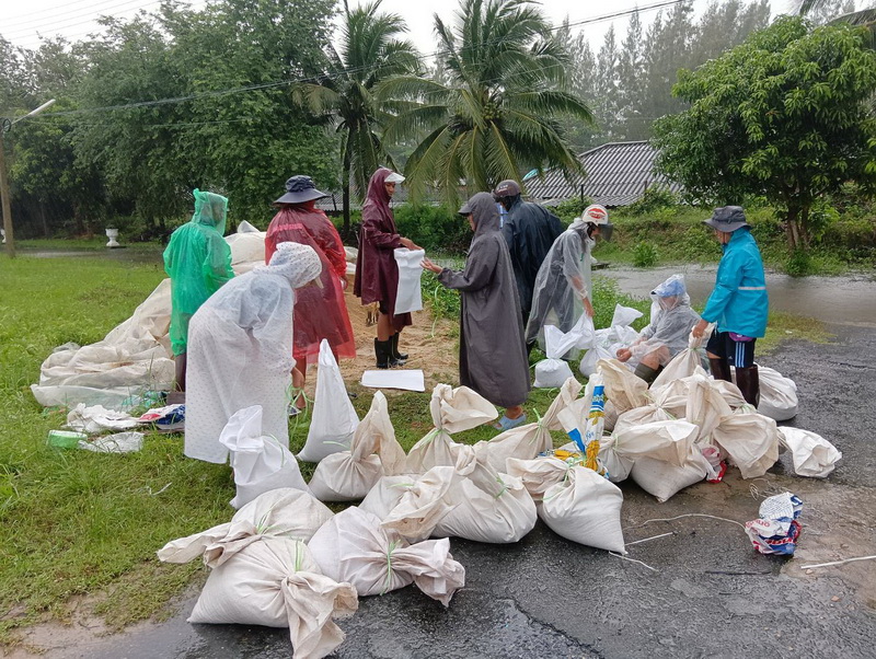 ร่วมเฝ้าระวังและป้องกันอุทกภัย..คลิก