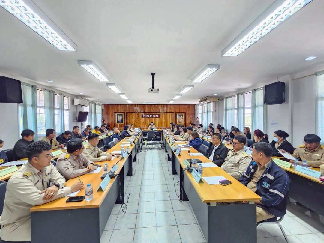 ประมงอำเภอลาดยาว ร่วมประชุมหัวหน้าส่วนราชการประจำอำเภอ หัวหน้าหน่วยงานรัฐวิสาหกิจ ผู้บริหารองค์กรปกครองส่วนท้องถิ่น แล ะกำนันทุกตำบลประจำเดือน ธันวาคม 2568..คลิก