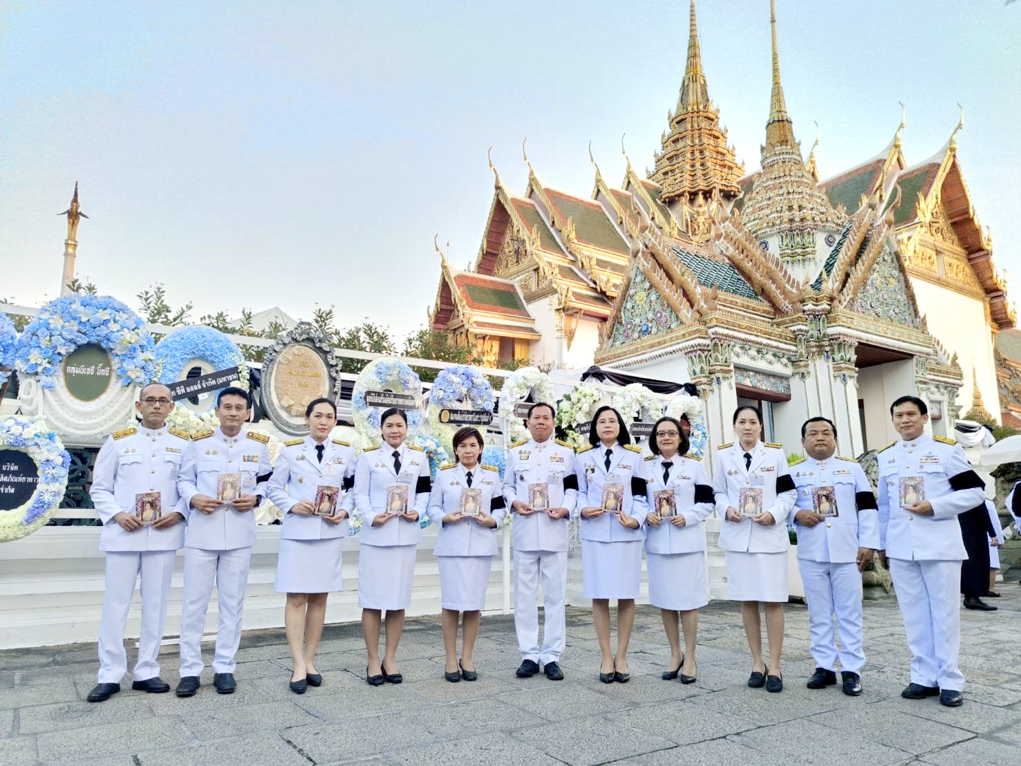 กรมประมง ร่วมเฝ้าฯ ในพระพิธีธรรมสวดพระอภิธรรมพระบรมศพ สมเด็จพระนางเจ้าสิริกิติ์ พระบรมราชินีนาถ พระบรมราชชนนีพันปีหลวง..คลิก