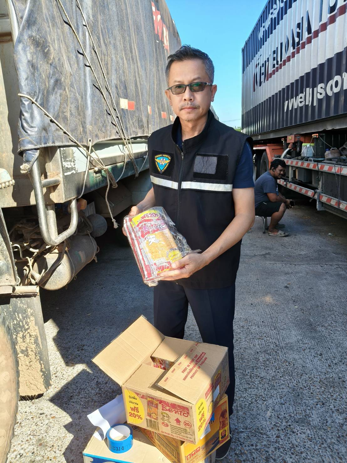 2 ธันวาคม 2568 ตรวจสอบสินค้าประมงส่งออกไปยังสปป. ลาว ณ สะพานมิตรภาพไทย - ลาว แห่งที่ 2