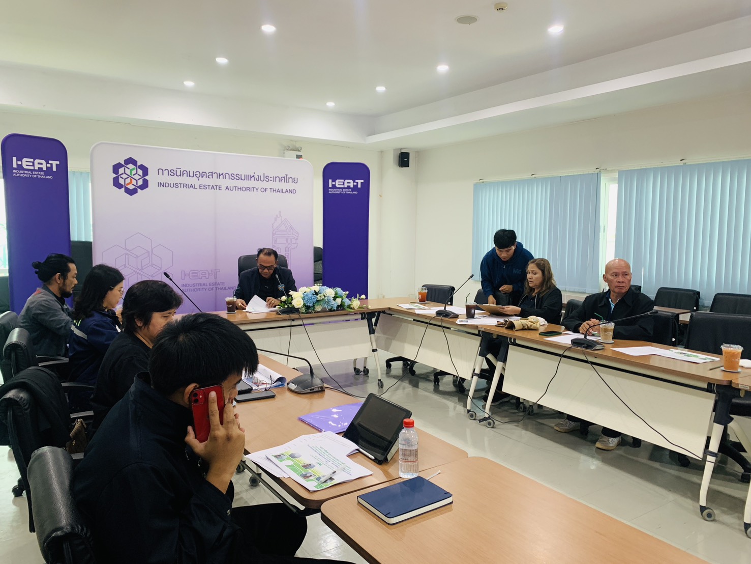 เข้าร่วมประชุมคณะกรรมการขับเคลื่อนนโยบายของกรมประมง จังหวัดระยอง การขออนุญาตทำการแก้ไขเปลี่ยนแปลงที่จับสัตว์น้ำ..คลิก