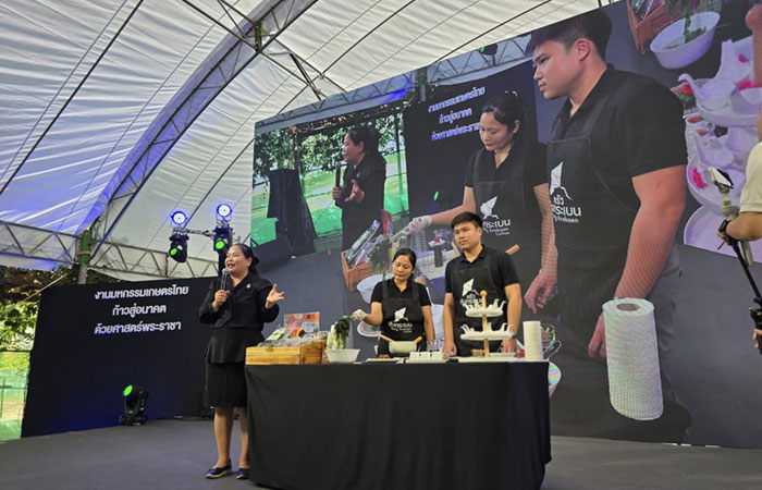 ผอ.ศูนย์ฯ คุ้งกระเบน จัดเมนูเด็ดสไตล์จันท์เมืองชายฝั่งทะเล ด้วยเมนู 