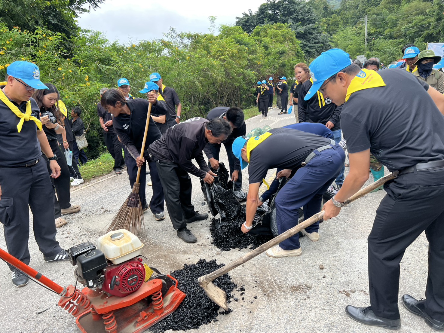 วันที่ 13 พฤศจิกายน 2568 ดำเนินกิจกรรมจิตอาสา..คลิก