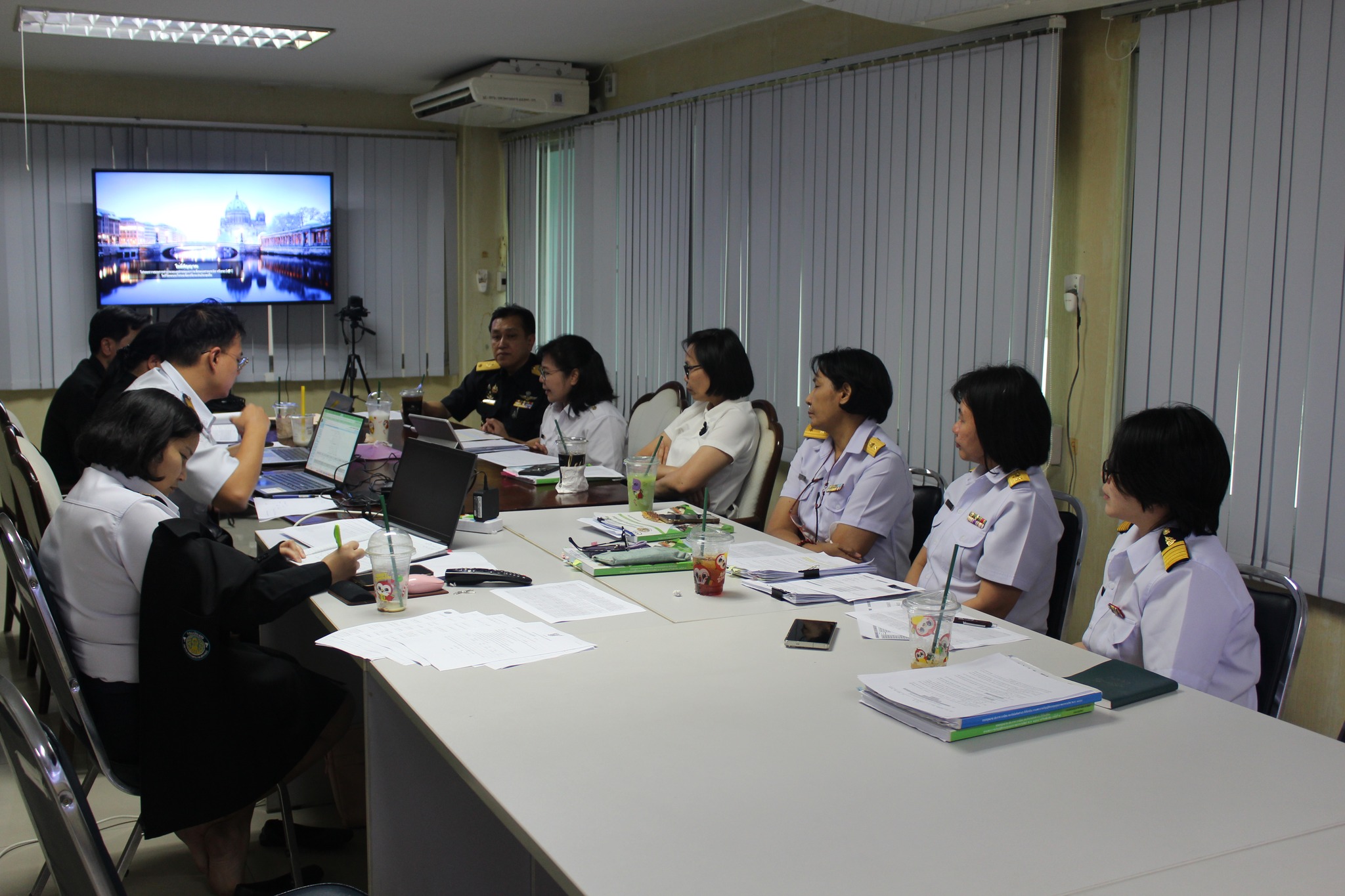 ประชุมหารือแนวทางการดำเนินการในการนำเข้าอาหารสัตว์น้ำ