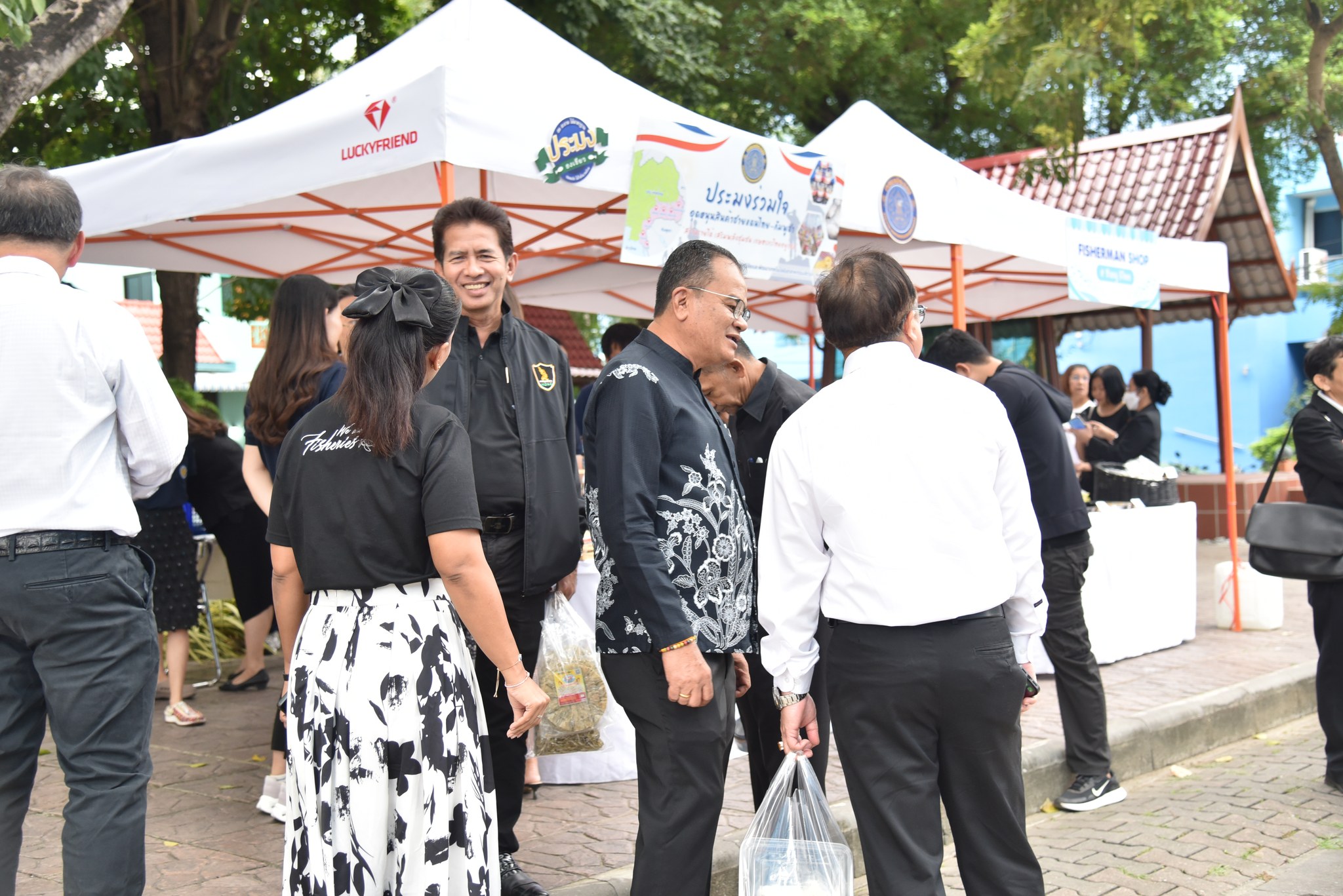 ตลาดประมงร่วมใจ อุดหนุนสินค้าชายแดนไทย – กัมพูชา