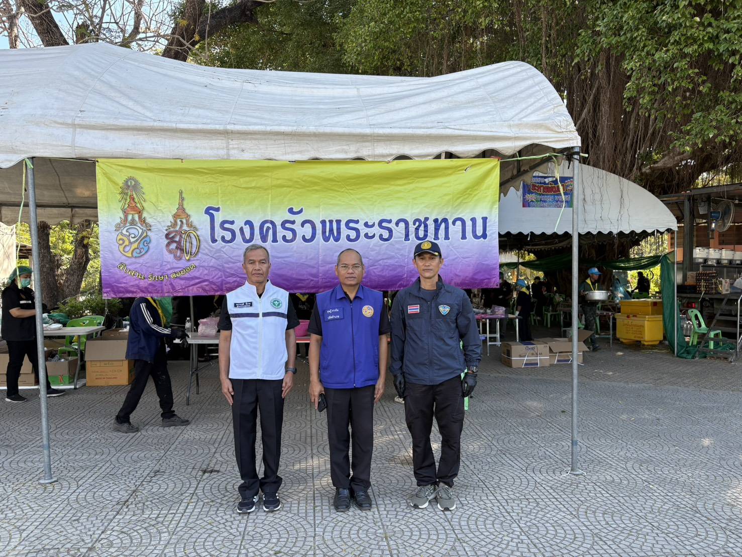 กิจกรรมจิตอาสาอำนวยความสะดวกแก่ประชาชนที่ได้รับผลกระทบจากสถานการณ์สู้รบชายแดนไทย-กัมพูชา..คลิก