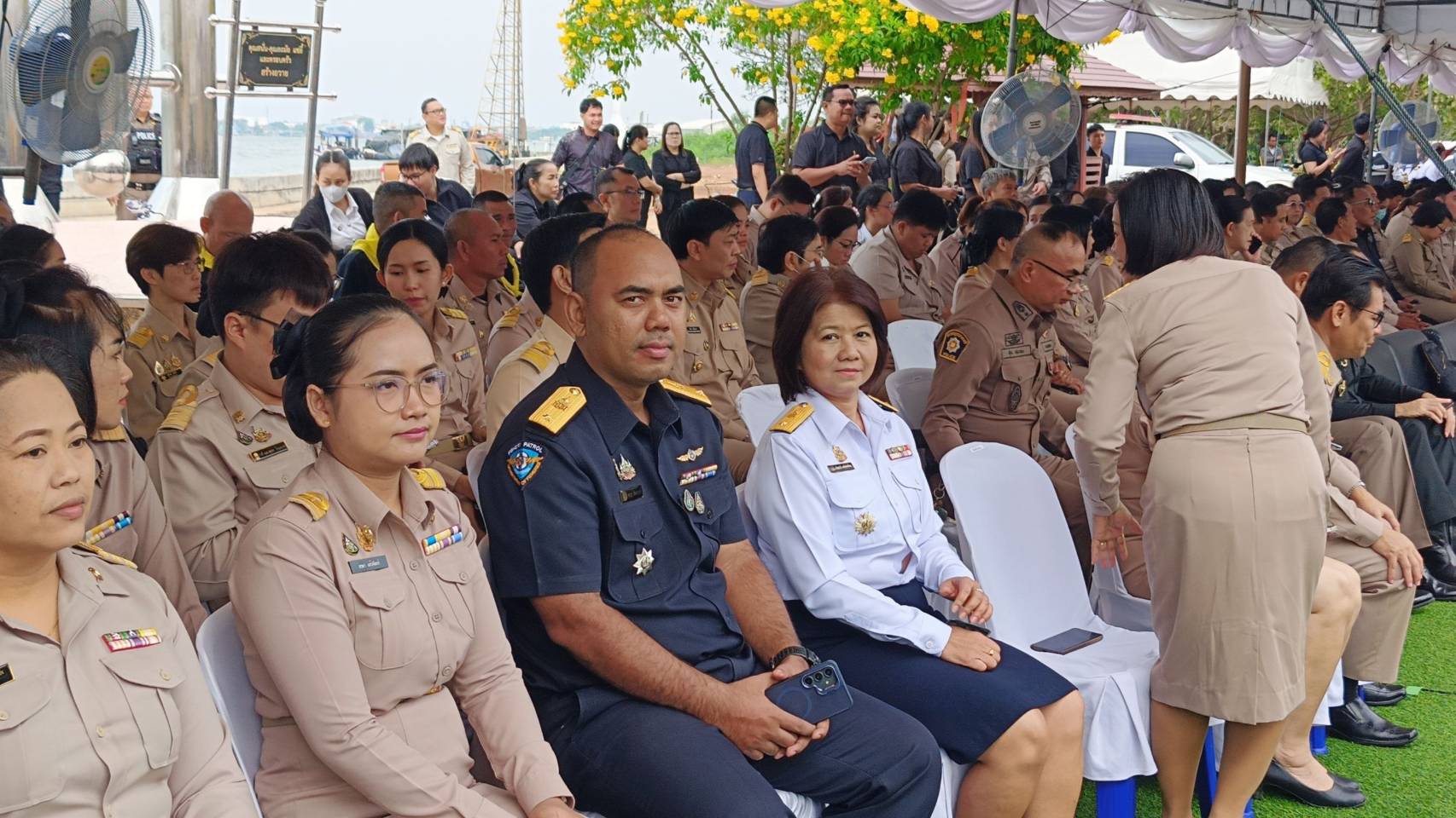 เข้าร่วมกิจกรรมปล่อยพันธุ์กุ้งกุลาดำ  จำนวน1,000,000 ตัว