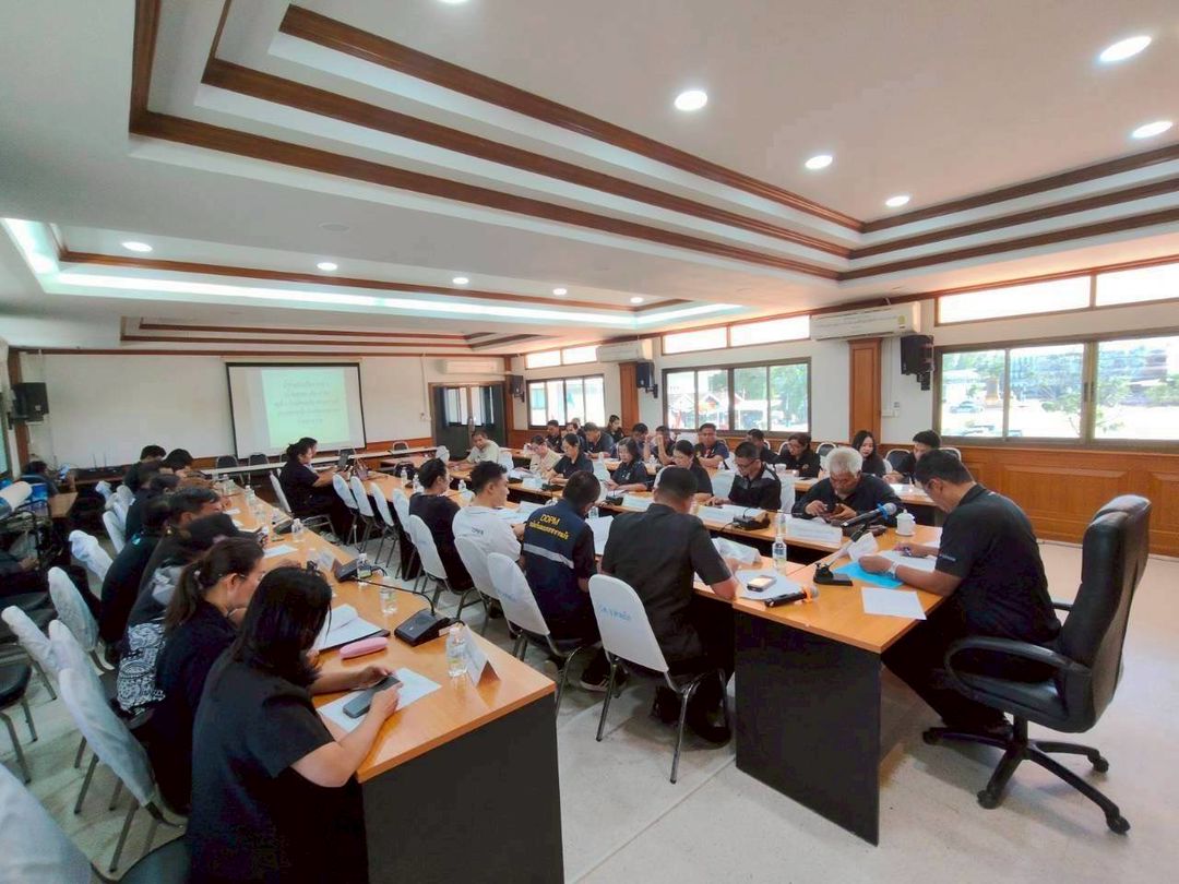  ประมงอำเภอท่าตะโก ร่วมประชุมคณะกรรมการให้ความช่วยเหลือผู้ประสบภัยพิบัติอำเภอท่าตะโก (ก.ช.ภ.อ.ท่าตะโก) ครั้งที่ 8/2568