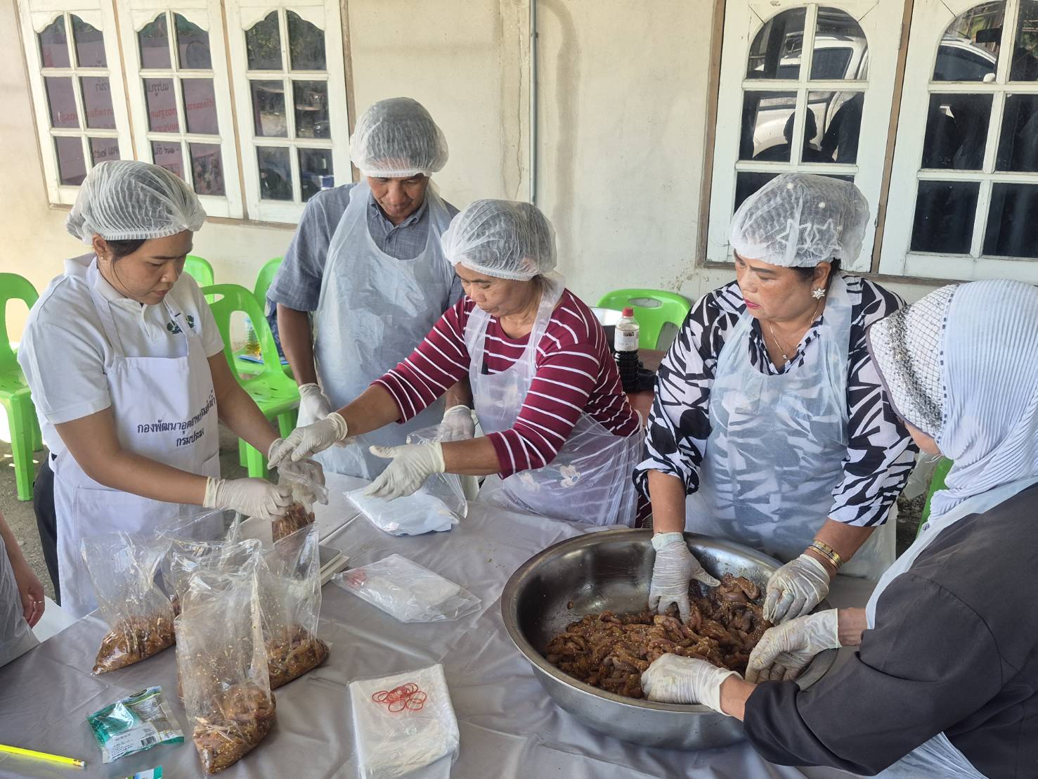 (อ.บางบัวทอง) การฝึกอบรม หลักสูตรแปรรูปสัตว์น้ำ ภายใต้โครงการยกระดับมาตรฐานสินค้าเกษตรสู่นนทบุรีการันตี ตามแผนปฏิบัติราการจังหวัดนนทบุรี ประจำปีงบประมาณ พ.ศ. 2569..คลิก