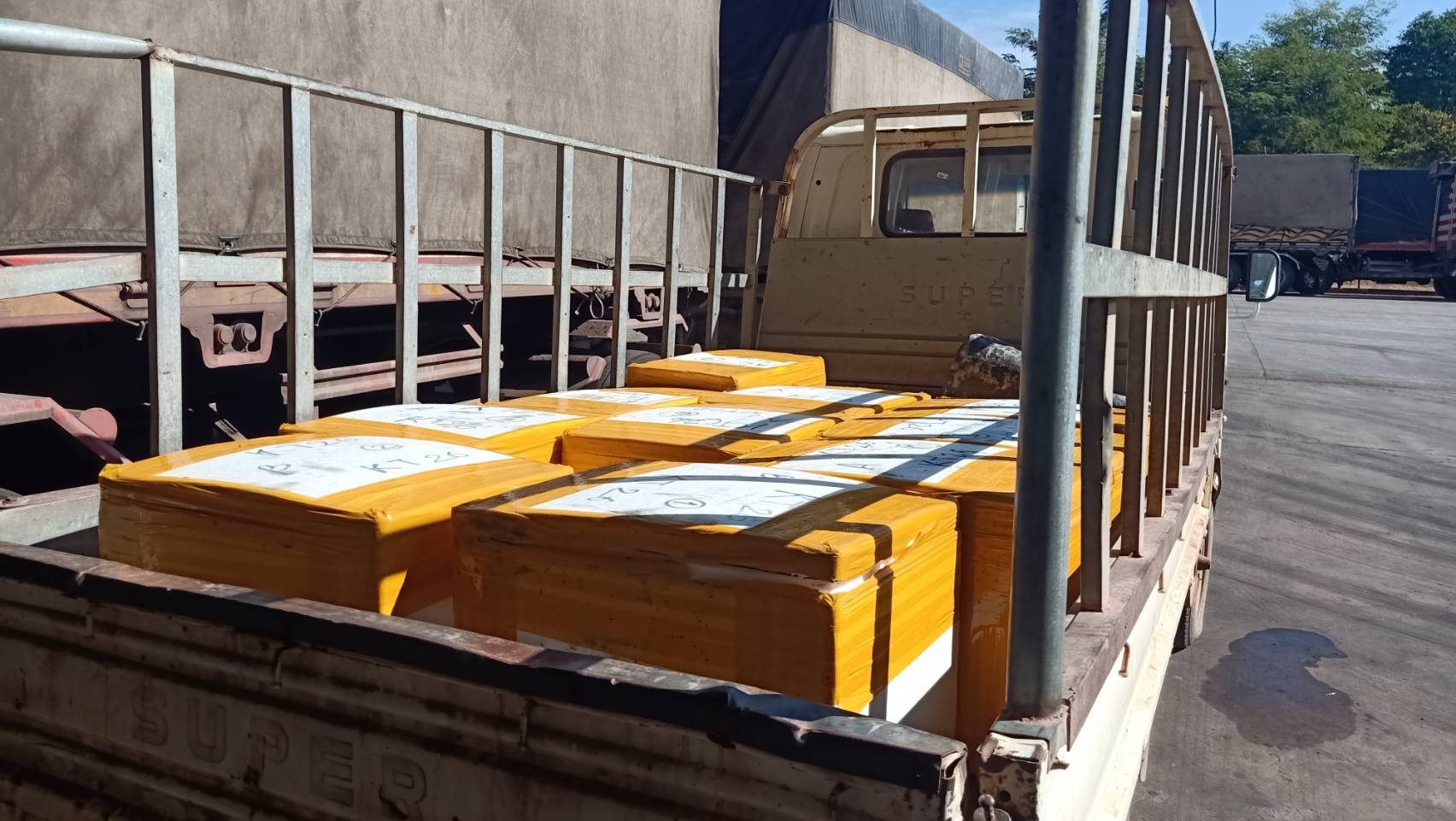 ข่าวกิจกรรม วันที่ 22 ธันวาคม 2568 เจ้าหน้าที่ด่านตรวจประมงนครพนม ตรวจสอบการส่งออกสัตว์น้ำ ชนิด หอบตลับ มีชีวิต ณ อาคารเก็บของกลางและตรวจสอบสินค้าด่านศุลกากรนครพนม จังหวัดนครพนม..คลิก