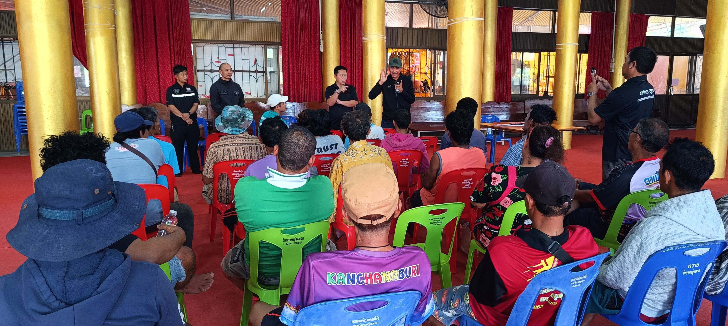 ร่วมประชุมระดมความคิดเห็นของประชาชนและผู้มีส่วนได้ส่วนเสียที่เกี่ยวข้องกับโครงการเสริมสร้างการมีส่วนร่วมของชุมชนประมง..คลิก