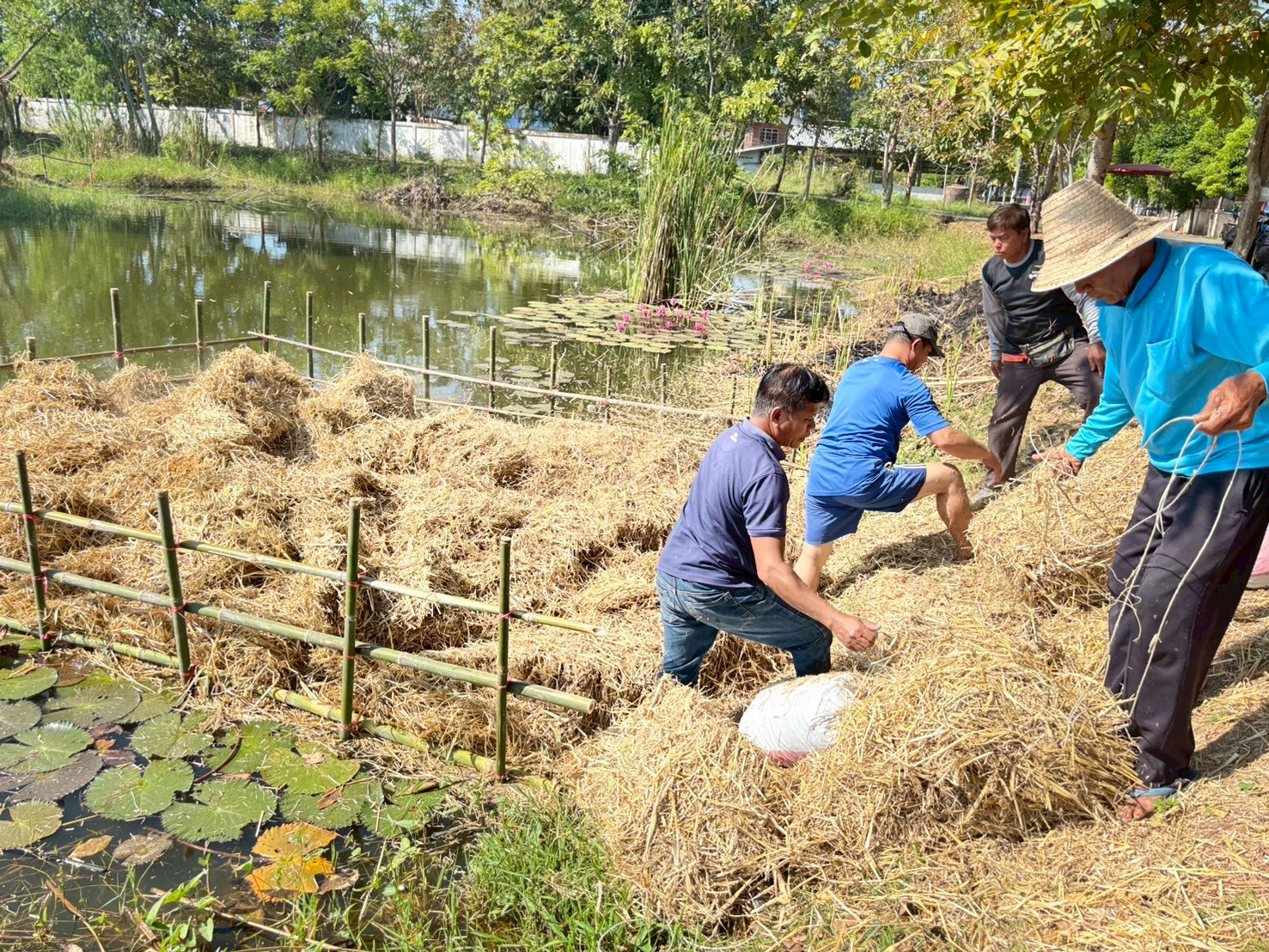 ประชุมชี้แจงโครงการบริหารจัดการทรัพยากรประมง กิจกรรมเพิ่มผลผลิตสัตว์น้ำในแหล่งน้ำชุมชนเพื่อเพิ่มรายได้และลดค่าครองชีพของประชาชน ประจำปีงบประมาณ 2569..คลิก