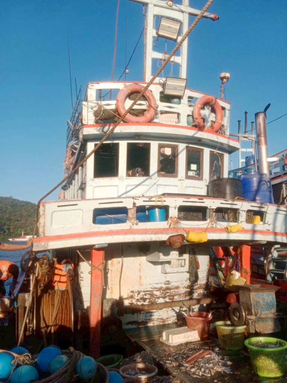 ตรวจเรือประมงในจังหวัดจันทบุรี