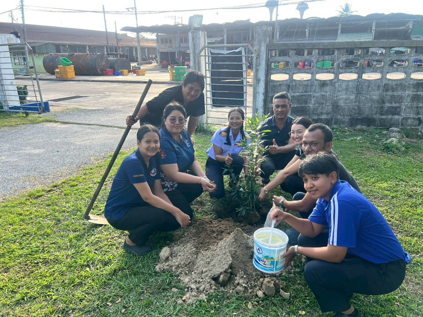 ด่านตรวจประมงปัตตานี ขอแสดงความยินดีและขอต้อนรับ นางเสาวนีย์ สาลีโท ในโอกาสเข้ารับตำแหน่งหัวหน้าด่านตรวจประมงปัตตานี 