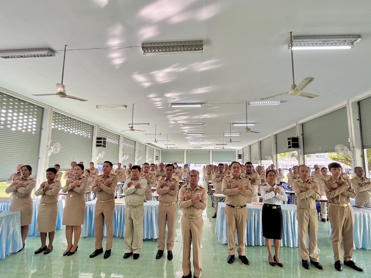 เจ้าพนักงานประมงปฎิบัติงาน กลุ่มบริหารจัดการด้านการประมง  รับผิดชอบอำเภอป่าพะยอม เข้าร่วมประชุมกำนัน ผู้ใหญ่บ้าน แพทย์ประจำตำบล สารวัตรกำนัน และผู้ช่วยผู้ใหญ่บ้าน  ณ ศาลาประชาคมอำเภอป่าพะยอม..คลิก