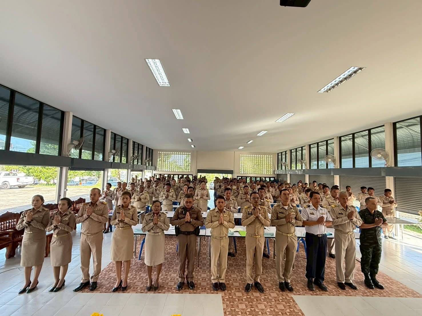 ประมงอำเภอเขาชัยสน เข้าร่วมประชุมกำนัน ผู้ใหญ่บ้าน  แพทย์ประจำตำบล สารวัตรกำนัน และผู้ช่วยผู้ใหญ่บ้าน เพื่อชี้แจง ข้อราชการของรัฐบาล กระทรวงมหาดไทย จังหวัดพัทลุง  พร้อมทั้งสรุปผลการดำเนินงานในรอบเดือนที่ผ่านมา  ณ ศาลาประชาคมอำเภอเขาชัยสน จังหวัดพัทลุง