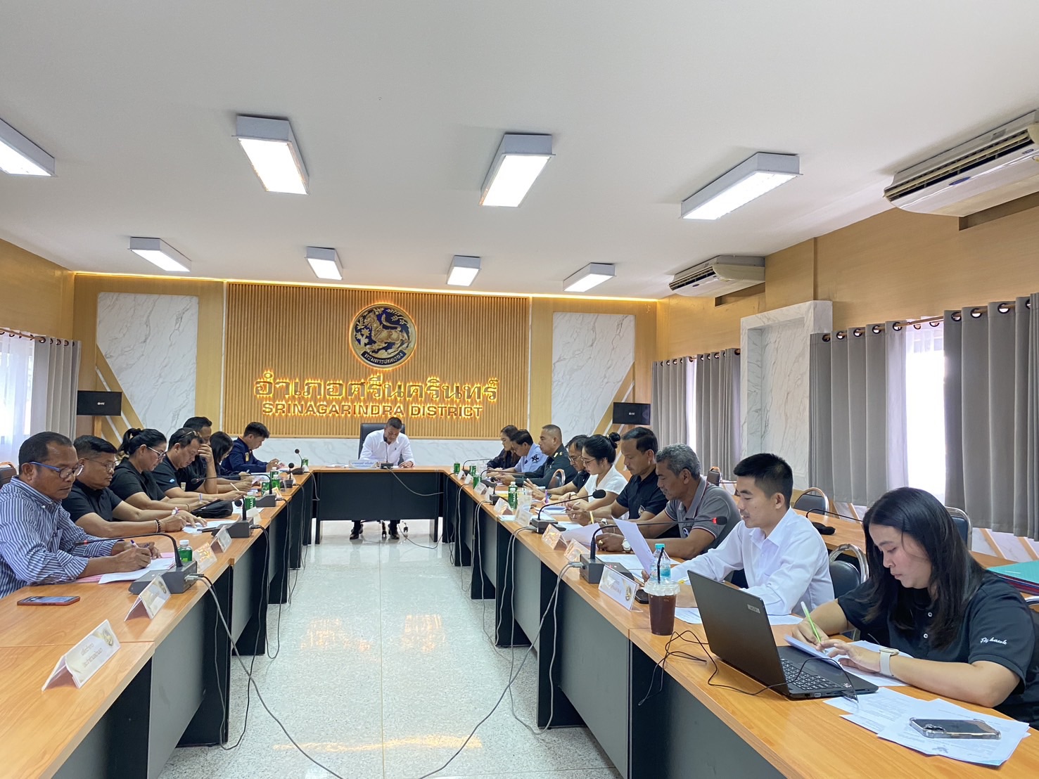 นักวิชาการประมงชำนาญการ เข้าร่วมประชุมคณะกรรมการ ให้ความช่วยเหลือผู้ประสบภัยพิบัติอำเภอศรีนครินทร์ (ก.ช.ภ.อ.ศรีนครินทร์) ครั้งที่ 1/2569  ณ ห้องประชุมนครินทรา อำเภอศรีนครินทร์ ศรีนครินทร์  จังหวัดพัทลุง