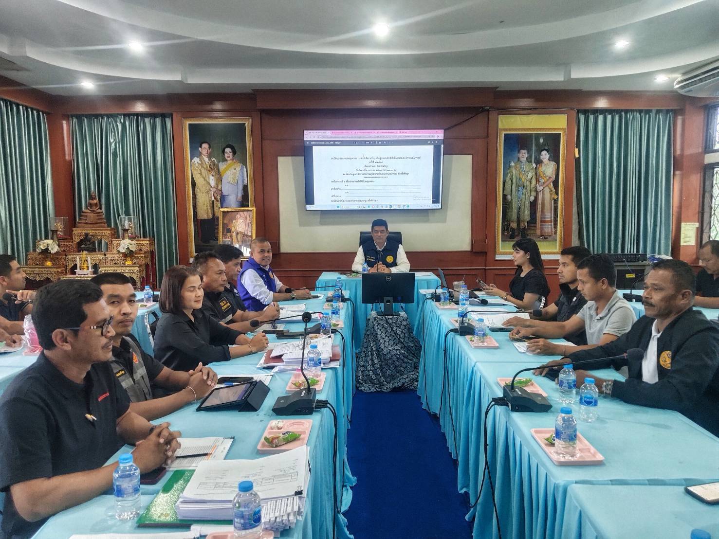 ประมงอำเภอป่าบอน ร่วมประชุมคณะกรรมการให้ความ ช่วยเหลือผู้ประสบภัยพิบัติ อำเภอป่าบอน  (ก.ช.ภ.อ.ป่าบอน) ครั้งที่ 1/2569 ณ ห้องประชุมสำนักงานสาธารณสุขอำเภอป่าบอน 