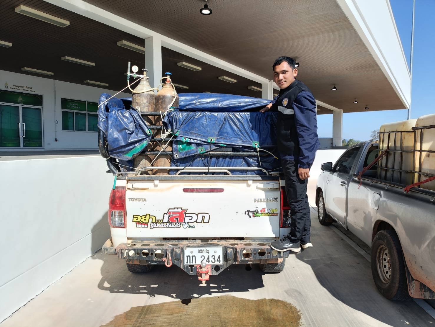 ข่าวกิจกรรม วันที่ 7 มกราคม 2569 เจ้าหน้าที่สำนักงานตรวจประมงบึงกาฬ ตรวจสอบการส่งออกสัตว์น้ำ ชนิด ปลาสวาย ทั้งตัว แช่เย็น ปลาลิ่นฮื้อ ทั้งตัว แช่เย็น และลูกปลานิล ณ อาคารคลังสินค้า จุดผ่านแดนถาวรสะพานมิตรภาพไทย-ลาว แห่งที่ 5 (บึงกาฬ-บอลิคำไซ) จ.บึงกาฬ..คลิก