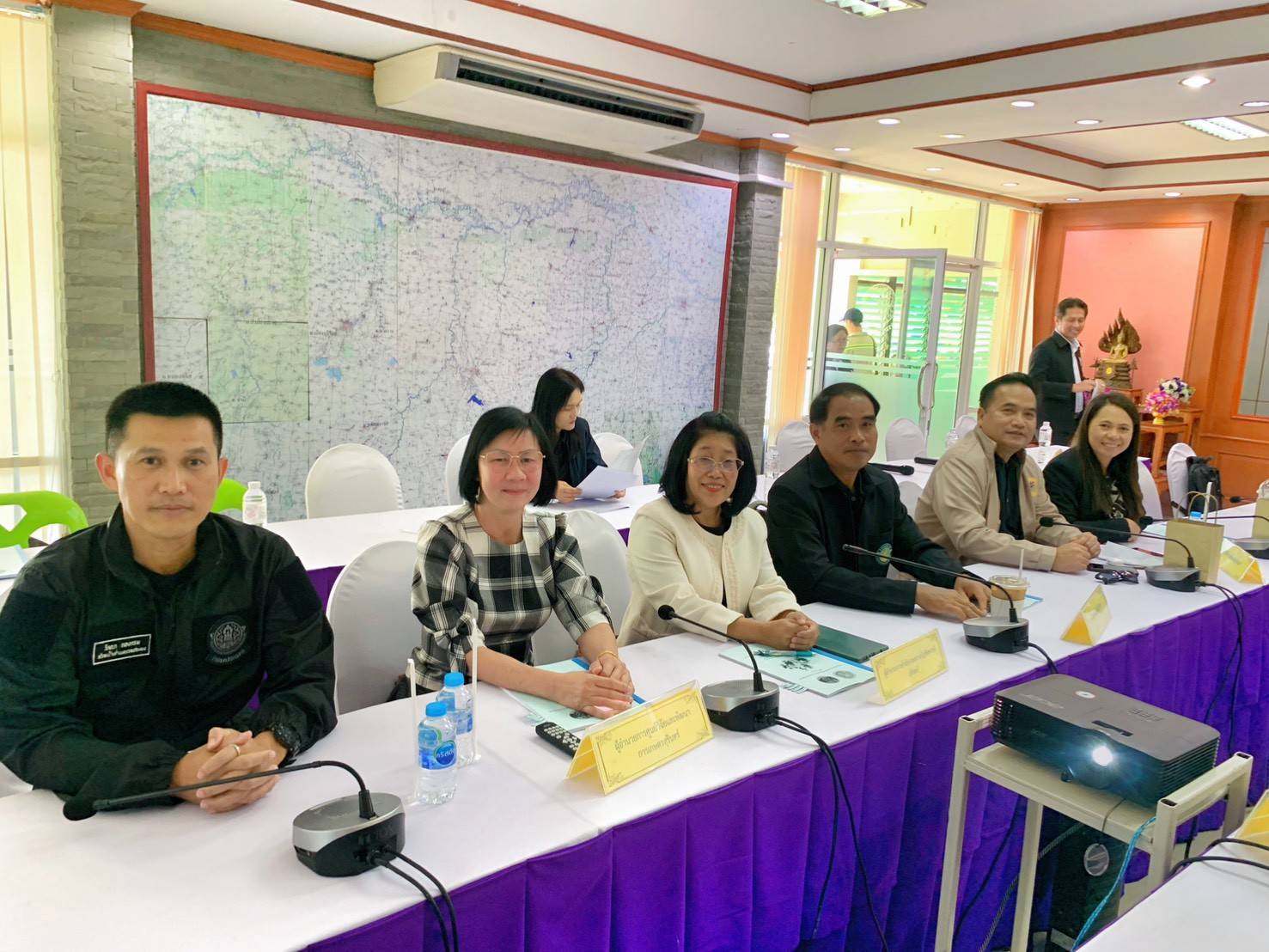 ประชุมคณะกรรมการขับเคลื่อนงานด้านการเกษตรจังหวัดสุรินทร์..คลิก