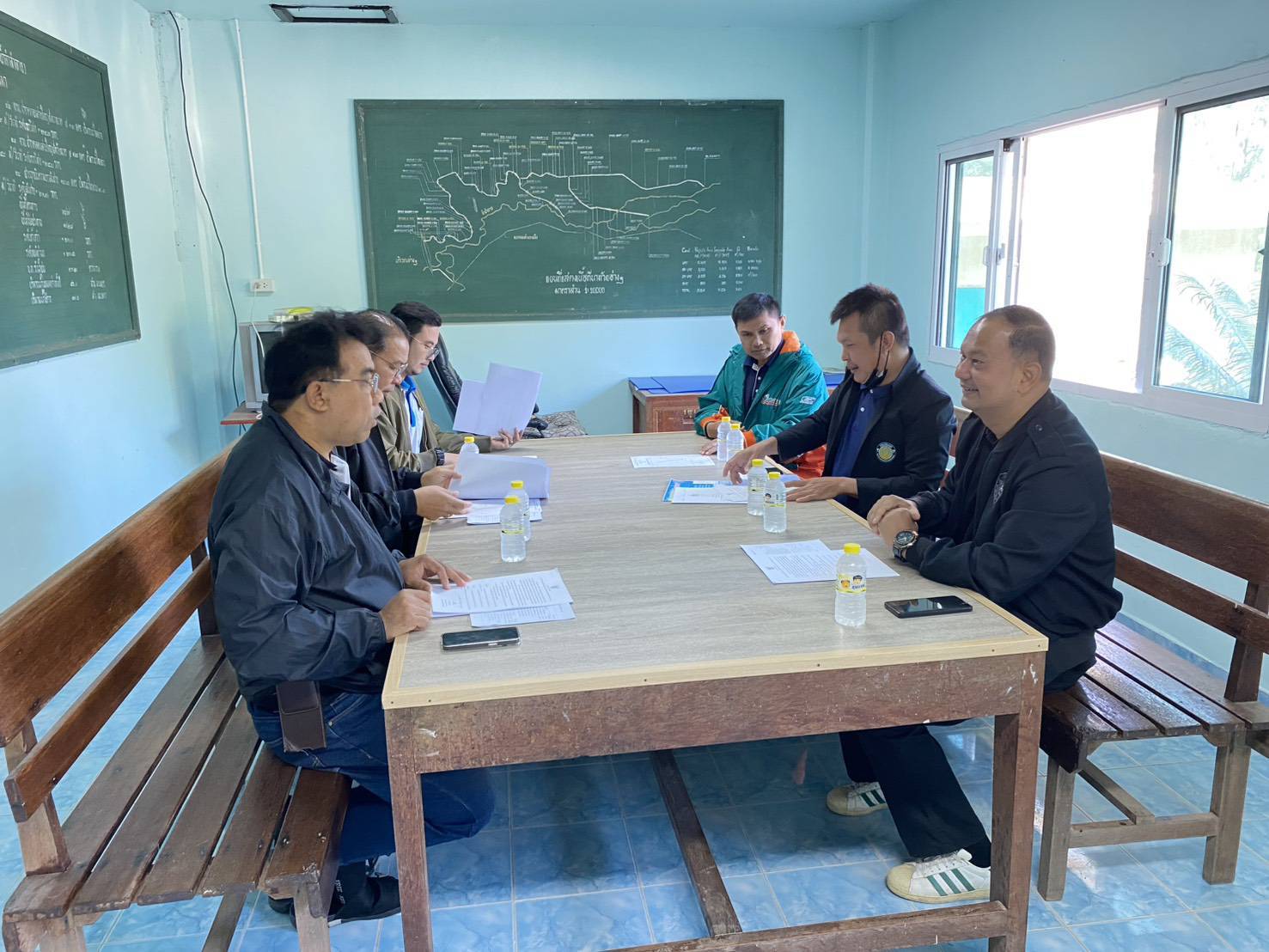 ศูนย์ป้องกันและปราบปรามประมงน้ำจืดนครราชสีมา ร่วมประชุมหารือ และจัดทำแผนการดำเนินงาน ประจำปีงบประมาณ 2569 พื้นที่อ่างเก็บน้ำลำสำลาย