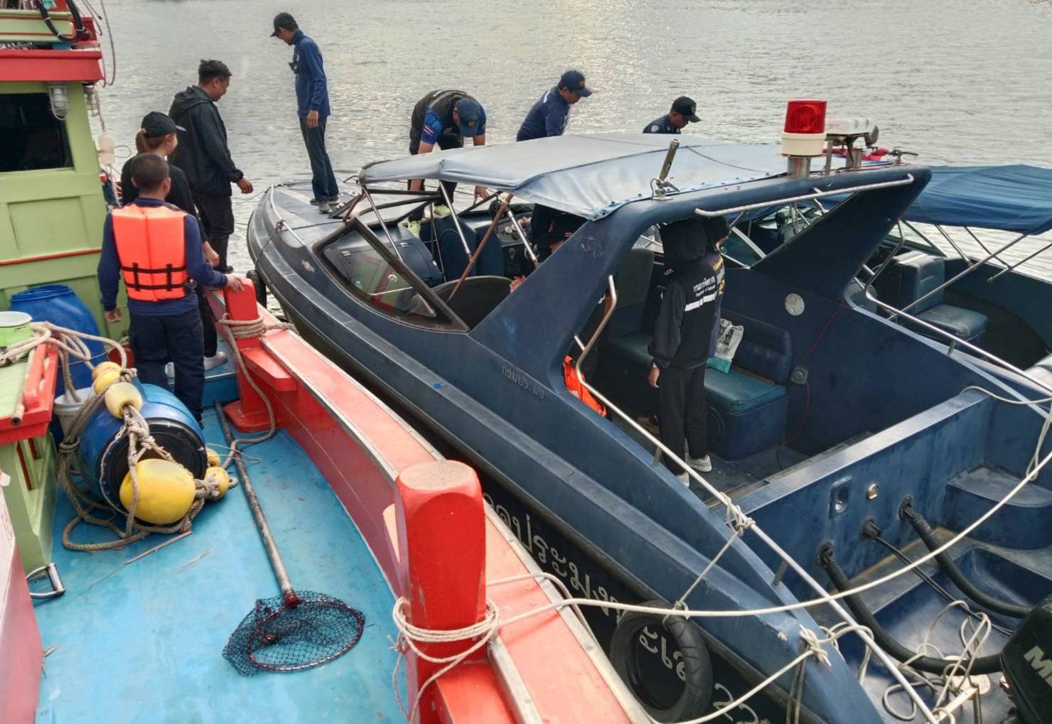 กิจกรรมจัดการปัญหาแรงงานต่างด้าวและการค้ามนุษย์ด้านการประมง..คลิก