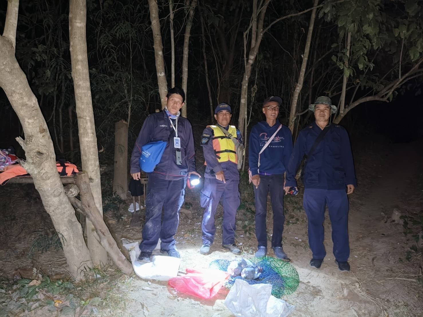 ปฏิบัติงานควบคุม เฝ้าระวัง การทำการประมงผิดกฏหมาย (บูรณาการร่วมกับ ศปจ.ลำปาง และ นปจ.เขื่อนภูมิพล)