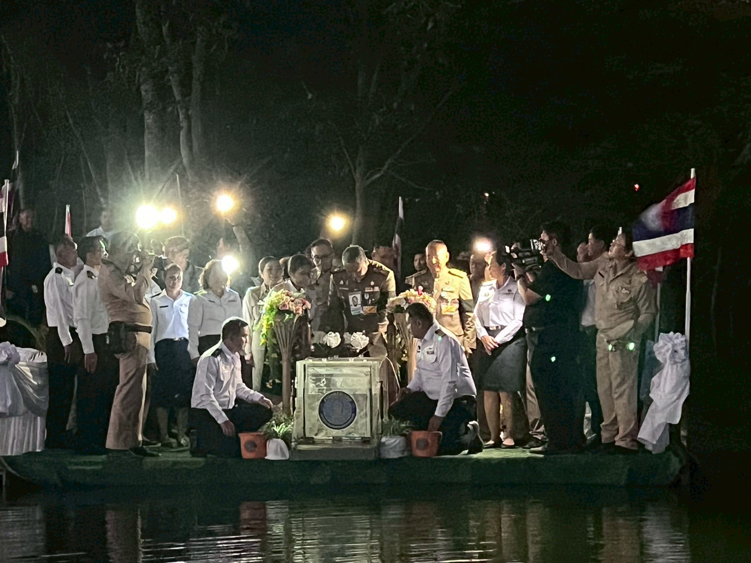 ร่วมกับหน่วยงานกรมประมงภายในจั