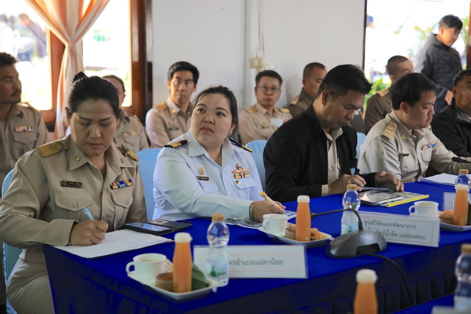ประชุมติดตามผลการดำเนินงานและตรวจเยี่ยมศูนย์พัฒนาโครงการหลวงแม่ลาน้อย