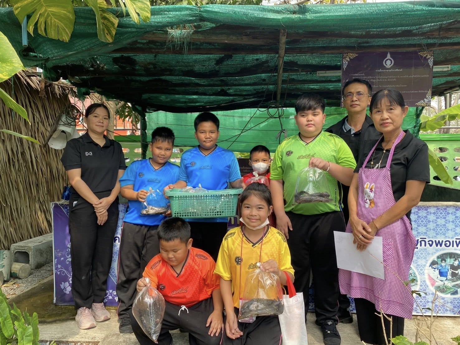 สำนักงานประมงพื้นที่กรุงเทพมหานครลงพื้นที่ตรวจติดตามโครงการส่งเสริมการดำเนินงานอันเนื่องมาจากพระราชดำริ