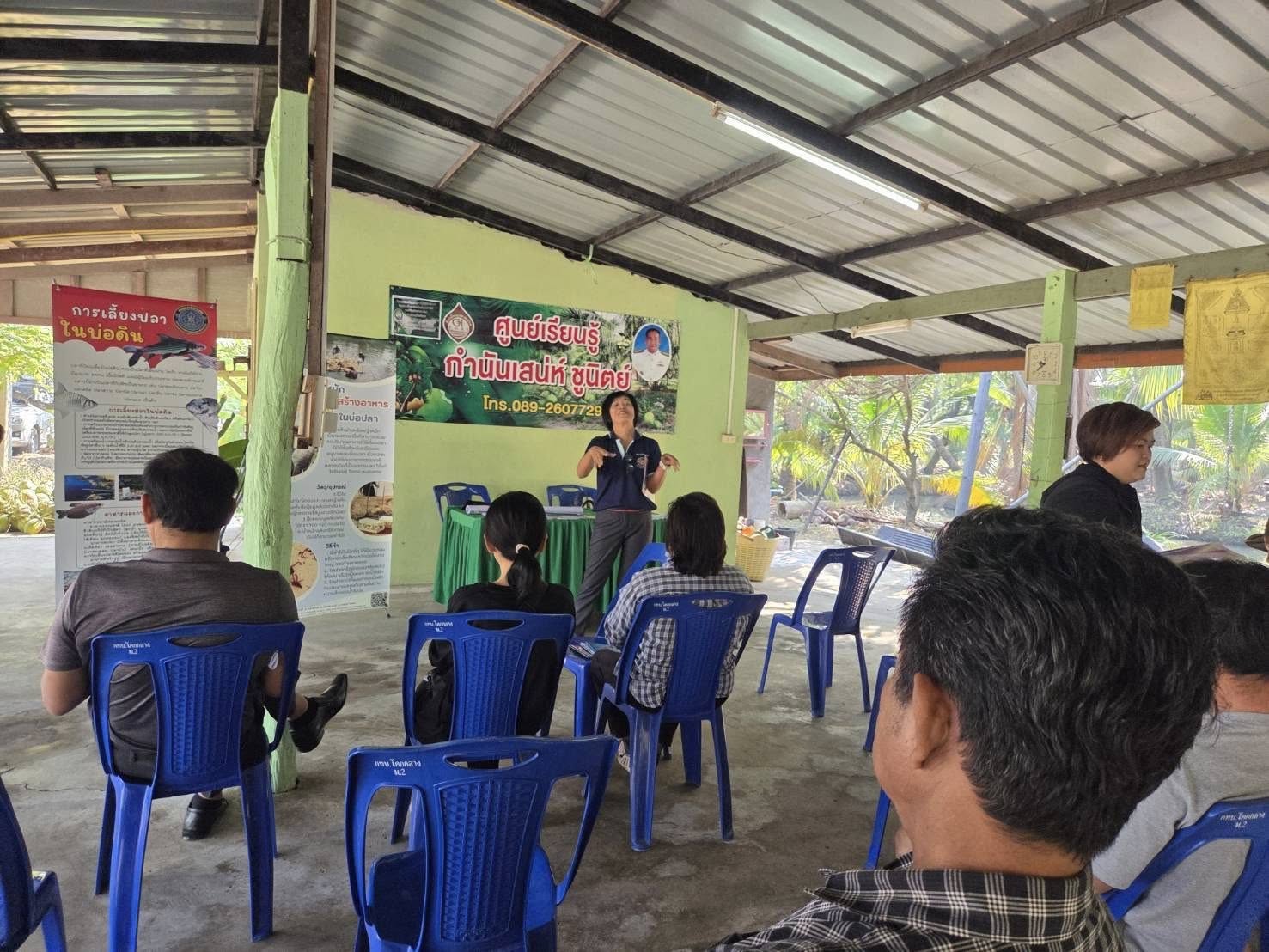 จัดกิจกรรมส่งเสริมองค์ความรู้ด้านต่าง ๆ ให้แก่เกษตรกรที่เข้าร่วมโครงการพัฒนาเกษตรกรรมยั่งยืน กิจกรรมพัฒนาเกษตรทฤษฎีใหม่  อำเภอดำเนินสะดวก