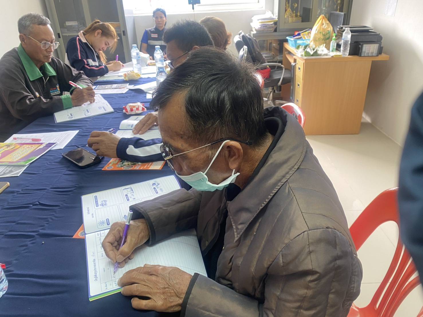 ประชุมชี้แจงเกษตรกร โครงการพัฒนาเกษตรกรรมยั่งยืน กิจกรรมพัฒนาเกษตรทฤษฎีใหม่ ในพื้นที่ อ.เกษตรสมบูรณ์ จ.ชัยภูมิ..คลิก