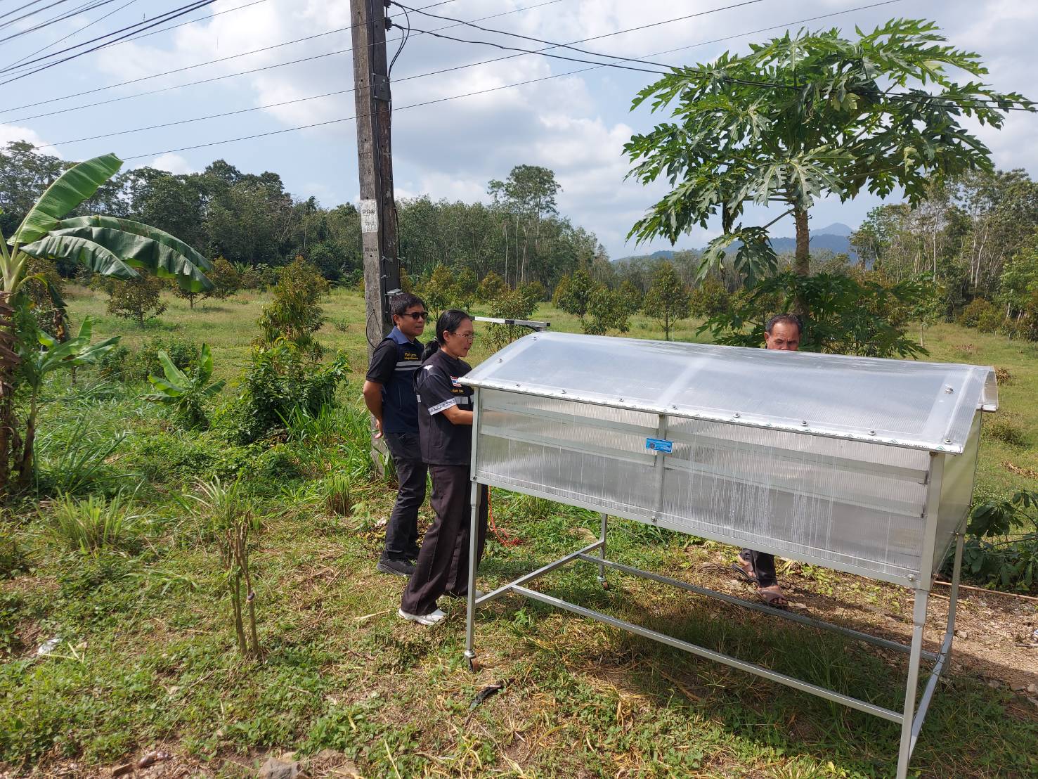 คณะทำงานโครงการสร้างความเข้มแข็งกลุ่มการผลิตด้านประมง (กิจกรรมสร้างความเข้มแข็งองค์กรชุมชนประมงท้องถิ่น)  ประจำปีงบประมาณ พ.ศ. 2569 ตรวจสอบการจัดซื้อวัสดุ  ครบถ้วนทั้ง จำนวน 23 รายการ ณ ที่ทำการองค์กรชุมชนประมงท้องถิ่น กลุ่มแปรรูปสัตว์น้ำบ้านหนำวัว หมู่ที่ 8  ตำบลเกาะเต่า อำเภอป่าพะยอม จังหวัดพัทลุง..คลิก