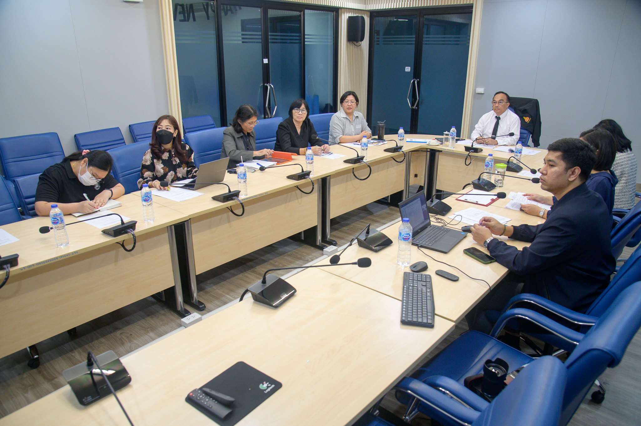 วันพุธที่ 21 มกราคม 2569 กมป. ร่วมประชุมชี้แจงการปฏิบัติงานตามภารกิจประเด็น  -การส่งเสริมและพัฒนาฯ สินค้า GAP-  ต่อคณะกรรมการ ตรวจสอบและประเมินผลประจำกระทรวงเกษตร และสหกรณ์