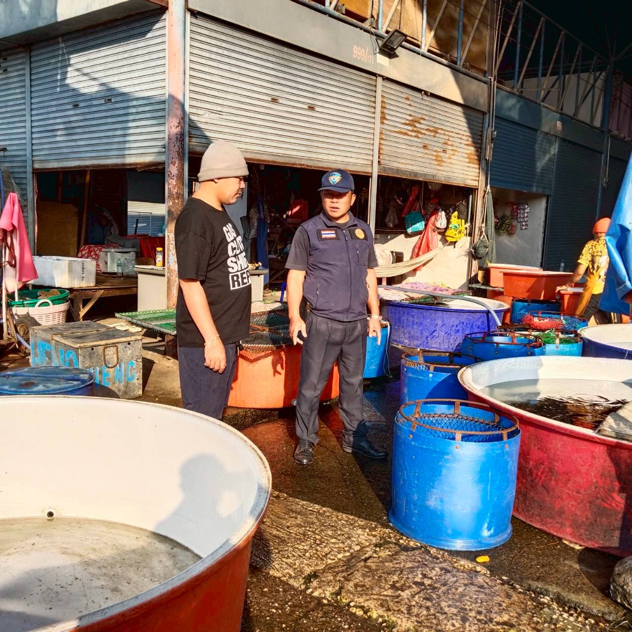 ตรวจสอบความเสี่ยงในพื้นที่ ตลาดรัตนธรรม และตลาดรุ่งทวีทรัพย์ 
