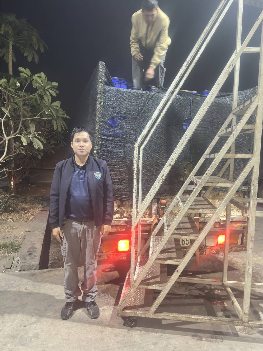 ข่าวกิจกรรม วันที่ 30 มกราคม 2569 เจ้าหน้าที่ด่านตรวจประมงนครพนม ตรวจสอบการส่งออก ปลาดุกแอฟริกา มีชีวิต ณ จุดผ่านแดนถาวรสะพานมิตรภาพไทย-ลาว แห่งที่ 3 นครพนม -คำม่วน จ.นครพนม..คลิก